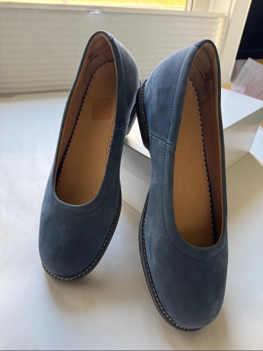 Lands' End Ballet Flats Womens 9.5B Blue Suede Shoes Round Toe comfort Walking